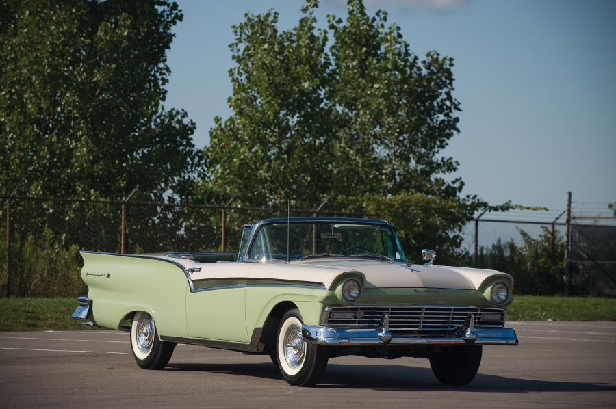  Ford Fairlane 500 Skyliner Retractable Hardtop 1957 года  (фото 11 из 41)